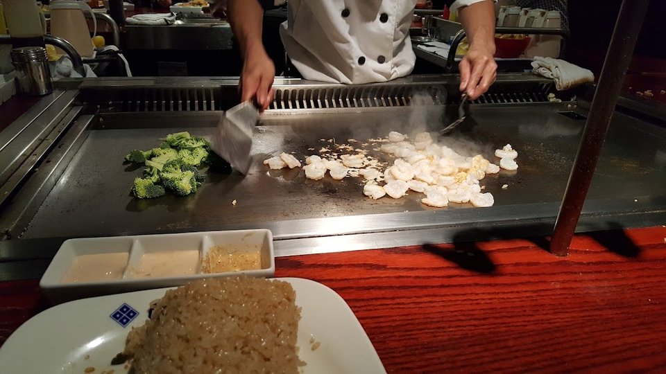 Shrimp Scallops Fried Rice and Broccoli